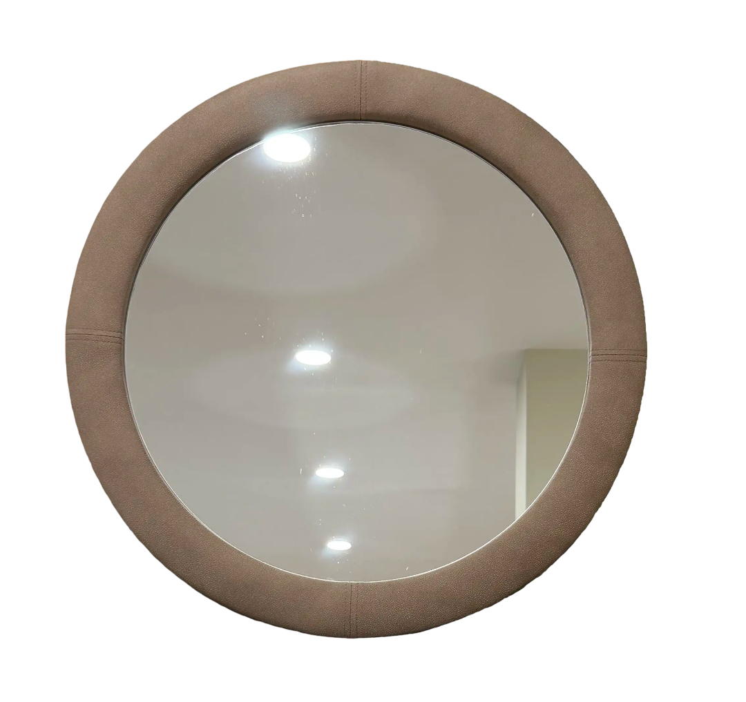 Vegan - Bedroom - Mirror