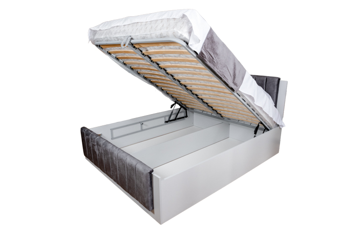 Helo -Bedroom - Bed